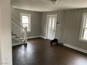 660 Minerva Pl in Akron, OH - Building Photo - Building Photo