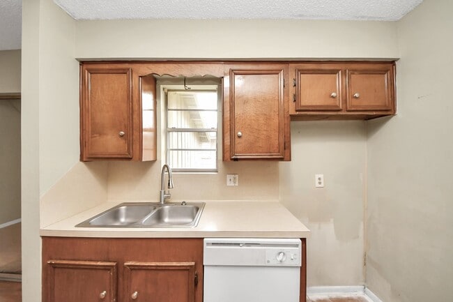 property at 1006 Perry St