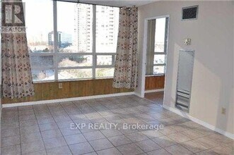 50-850 Kingsbridge Garden Cir in Mississauga, ON - Building Photo - Building Photo
