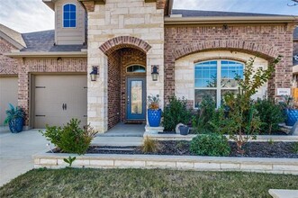 10116 Table Bluff St in Aubrey, TX - Building Photo - Building Photo