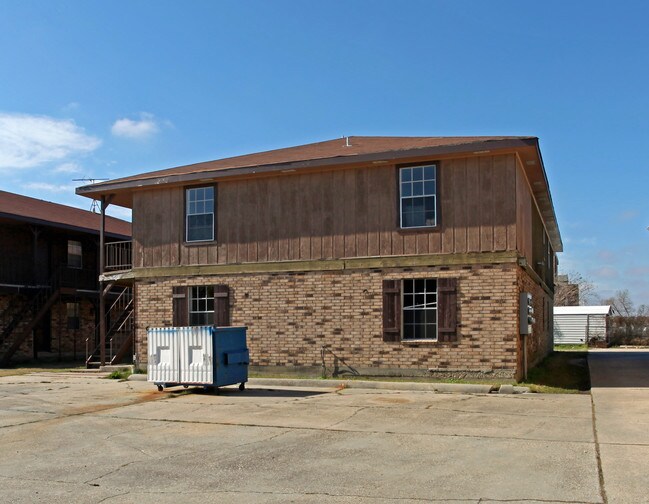 6824 Tara Ln in New Orleans, LA - Foto de edificio - Building Photo
