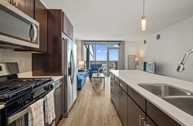 3720 N Halsted St in Chicago, IL - Building Photo - Building Photo