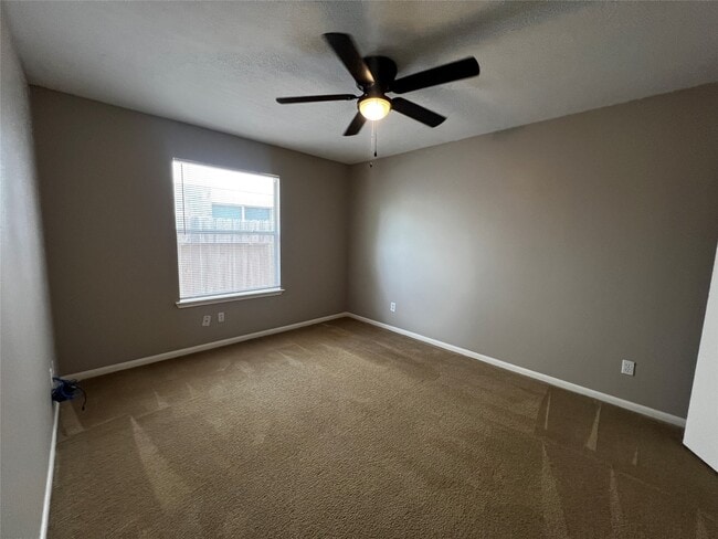 property at 2427 Halstead Dr