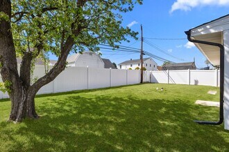 31 Nettletree Ln in Levittown, PA - Building Photo - Building Photo
