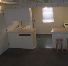 403 E Saratoga St, Unit 403 upper in Ferndale, MI - Foto de edificio - Building Photo