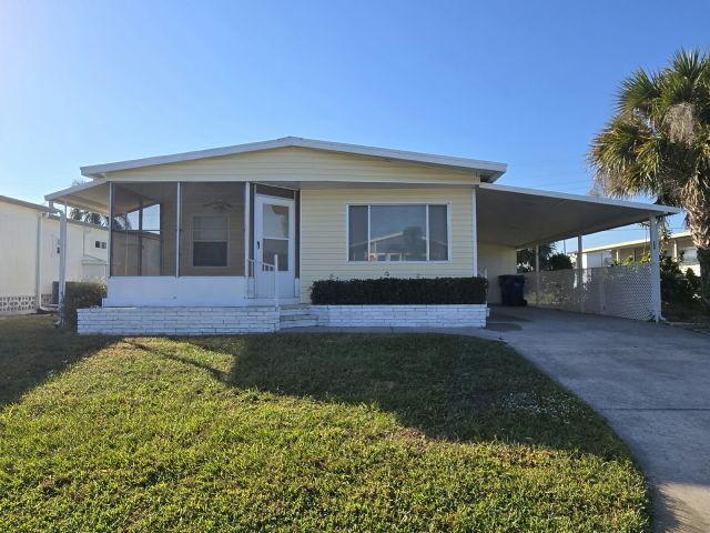 property at 206 50th Avenue Plaza W