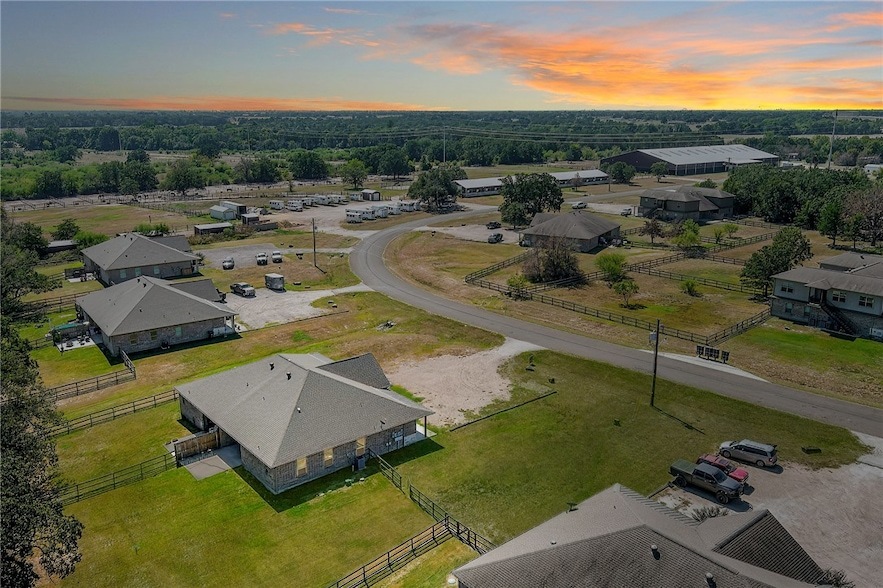 4007 Golden Eagle Dr in Bryan, TX - Building Photo