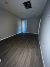 880 S 14th St in Newark, NJ - Foto de edificio - Building Photo