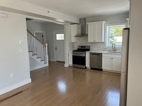 150 Rumney Rd in Revere, MA - Building Photo - Building Photo