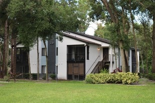 151 Waterfall Way in Altamonte Springs, FL - Building Photo