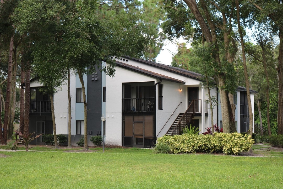 151 Waterfall Way in Altamonte Springs, FL - Building Photo