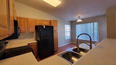 4875 S Balsam Way in Littleton, CO - Building Photo - Building Photo