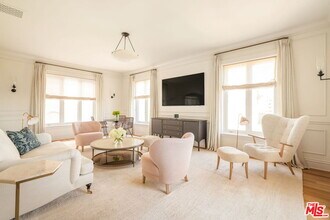 1424 N Crescent Heights Blvd in West Hollywood, CA - Building Photo - Building Photo