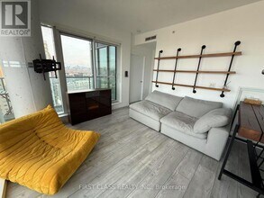 150 E Liberty St in Toronto, ON - Building Photo - Building Photo