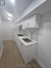 1800 William Lott Dr in Oshawa, ON - Building Photo - Building Photo