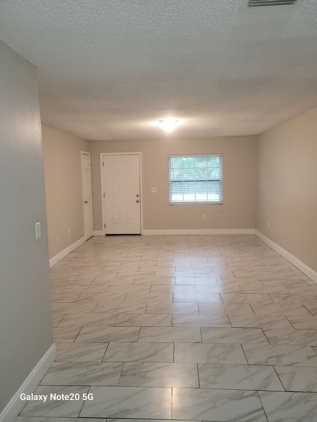 1015 Beecher St in Leesburg, FL - Building Photo - Building Photo