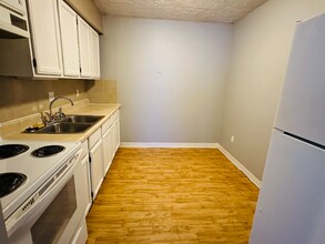 1392 Summit St in Columbus, OH - Building Photo - Building Photo