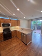 8085 Leno Dr in Windsor, CA - Building Photo - Building Photo