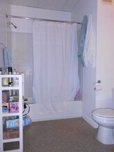 1061 Beacon St, Unit 2 in Brookline, MA - Building Photo - Building Photo