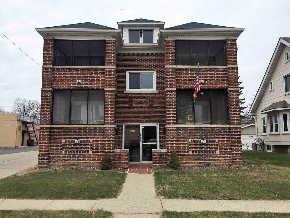 3436 Sophia St in Wayne, MI - Foto de edificio