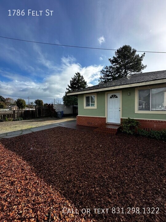 1786 Felt St in Santa Cruz, CA - Building Photo