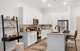 4270 Phil Niekro Pkwy in Norcross, GA - Building Photo - Building Photo