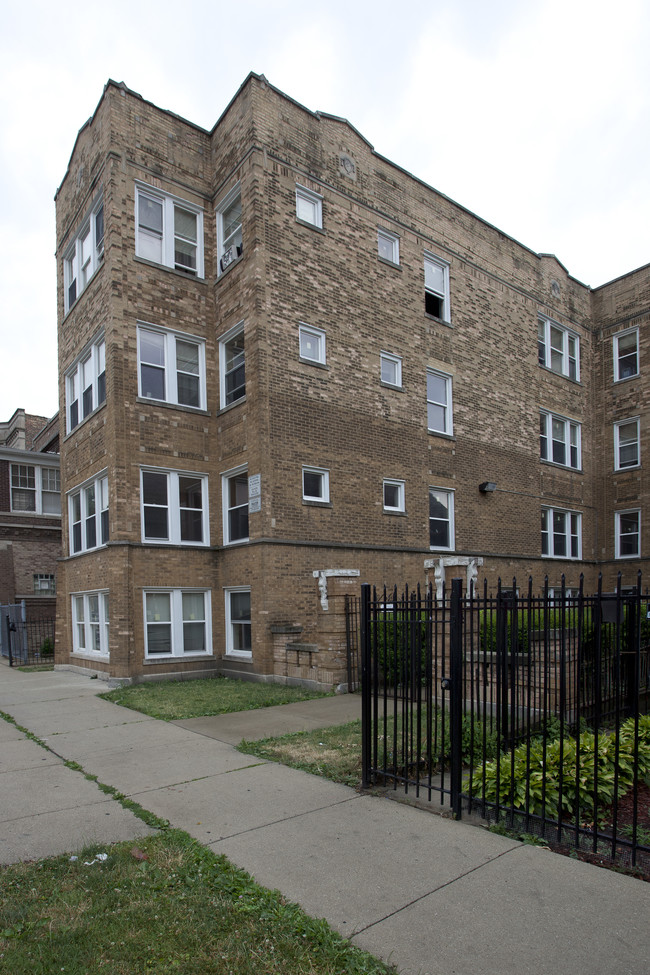 1414 N Washtenaw in Chicago, IL - Foto de edificio - Building Photo