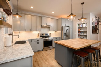 8826 E Wolf Crk Rd in Wasilla, AK - Building Photo - Building Photo