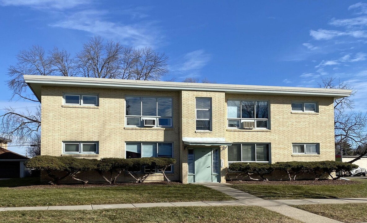 929 S Brooks St in Madison, WI - Building Photo