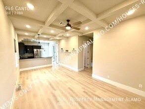 946 Canton in San Antonio, TX - Building Photo - Building Photo