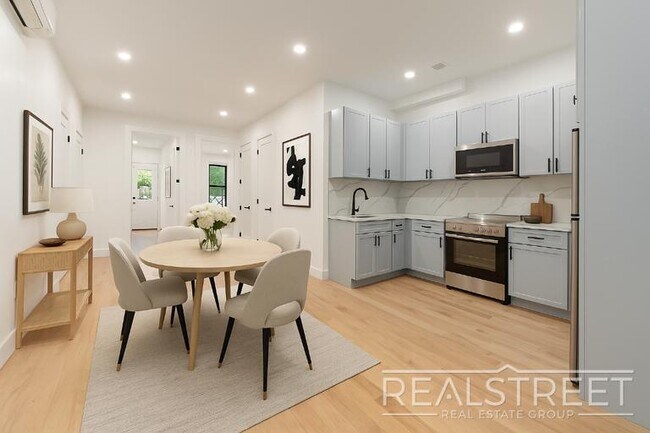 1274 Jefferson Ave, Unit 2 in Brooklyn, NY - Building Photo - Building Photo