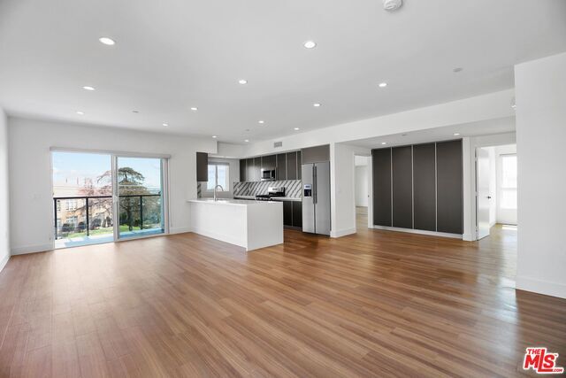 11821 Texas Ave-Unit -102 in Los Angeles, CA - Building Photo - Building Photo