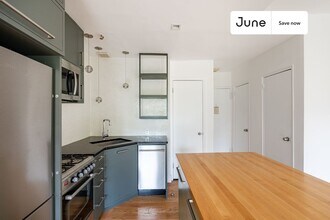 491 W 22nd St in New York, NY - Building Photo - Building Photo