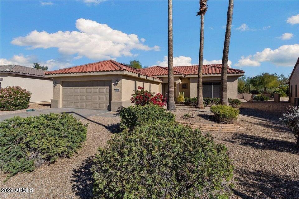 15066 W Cactus Ridge Way in Surprise, AZ - Foto de edificio