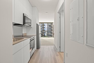 1390 Kapiolani Blvd in Honolulu, HI - Building Photo - Building Photo