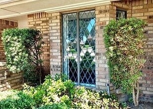 2409 Glen Morris Rd in Carrollton, TX - Building Photo - Building Photo