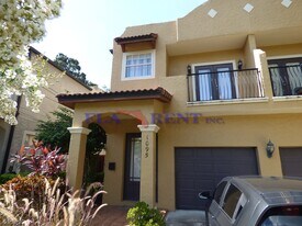 1095 Elmwood St in Orlando, FL - Building Photo