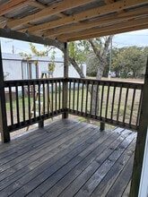 240 Clark Ln in Giddings, TX - Building Photo - Building Photo