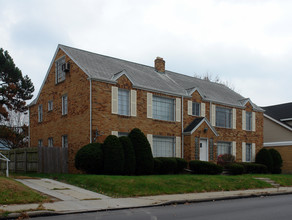 3620 Douglas Rd in Toledo, OH - Building Photo - Building Photo