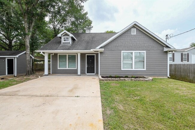 6718 Greg St in Arcola, TX - Building Photo - Building Photo
