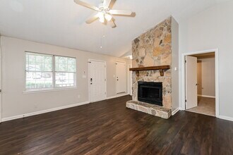 5348 Kirk Dr in Atlanta, GA - Building Photo - Building Photo
