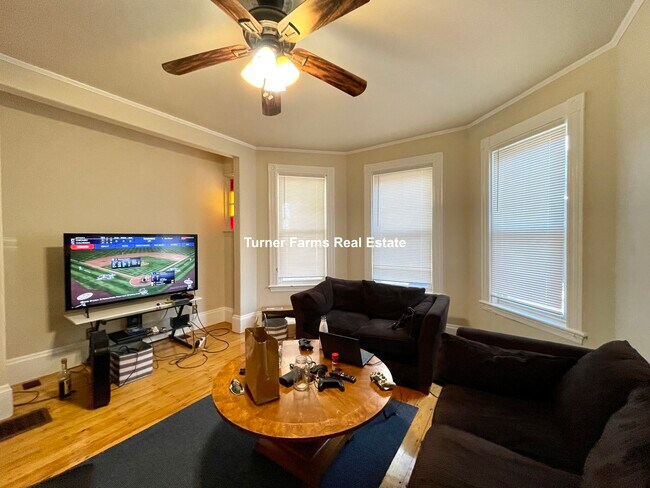 5 Sachem St, Unit 1 in Boston, MA - Building Photo - Building Photo