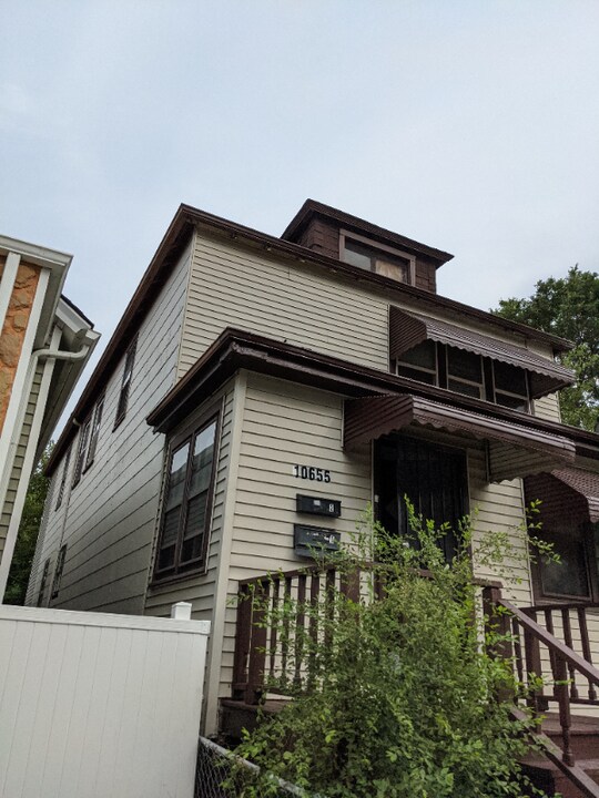 10655 S Hoxie Ave in Chicago, IL - Building Photo
