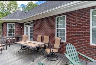 302 Clay Brook Dr in Goldsboro, NC - Foto de edificio - Building Photo