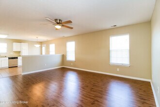 9612 Arrowridge Dr in Louisville, KY - Building Photo - Building Photo
