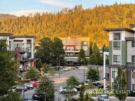 45500 Market Way in Chilliwack, BC - Building Photo