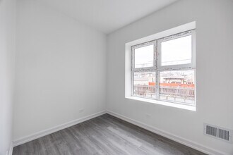 1014 N Hamlin Ave, Unit 1 in Chicago, IL - Building Photo - Building Photo