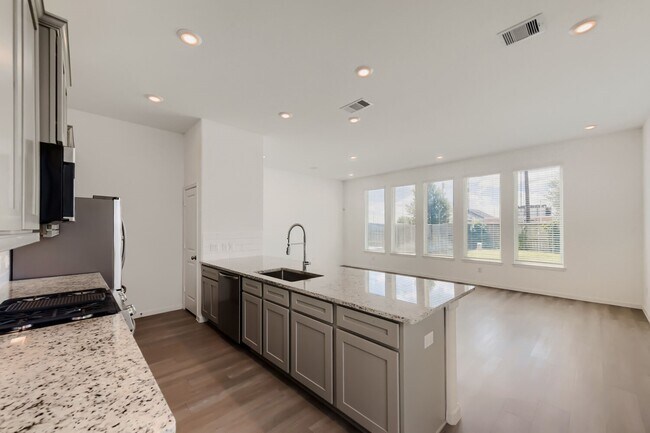 property at 4146 Balboa Dr