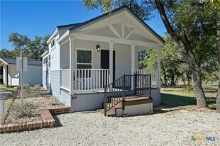 257 Cr-278 in Liberty Hill, TX - Building Photo