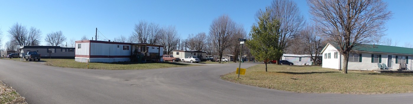 Pleasant Acres Mobile Home Park in Danville, KY - Building Photo